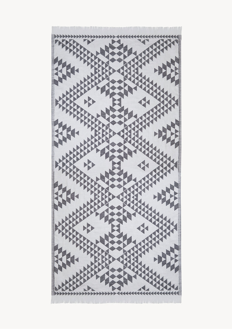 Zipolite Jacquard Beach Towel - Black